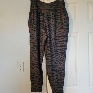 Old Navy Active Powersoft Zebra Jogger